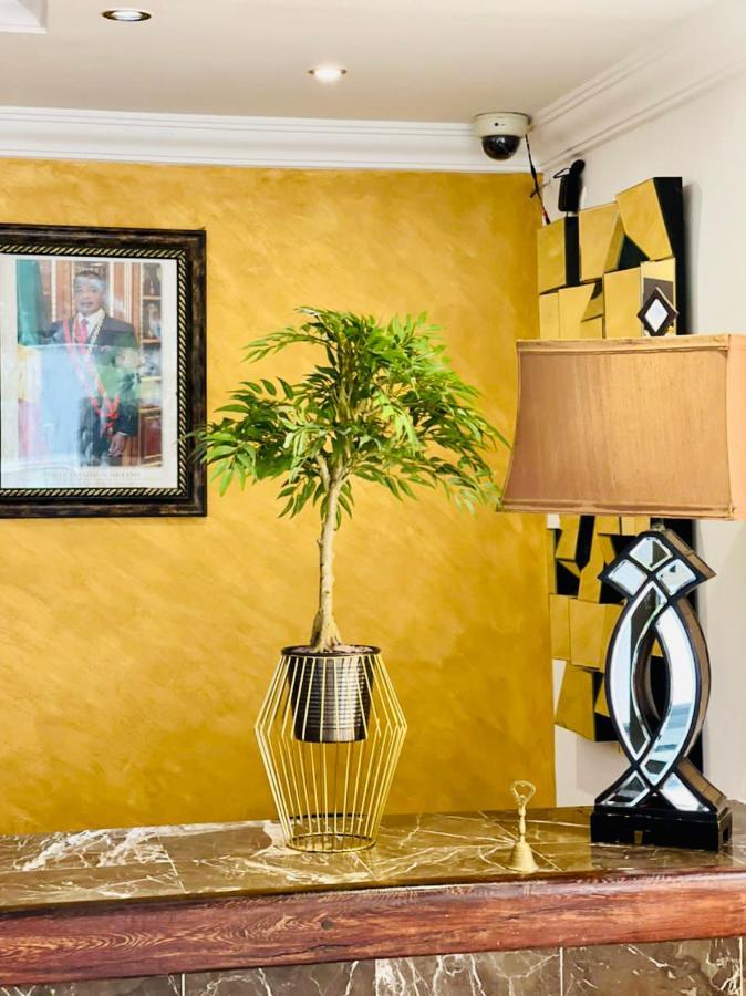 Class Hotel Brazzaville Bagian luar foto