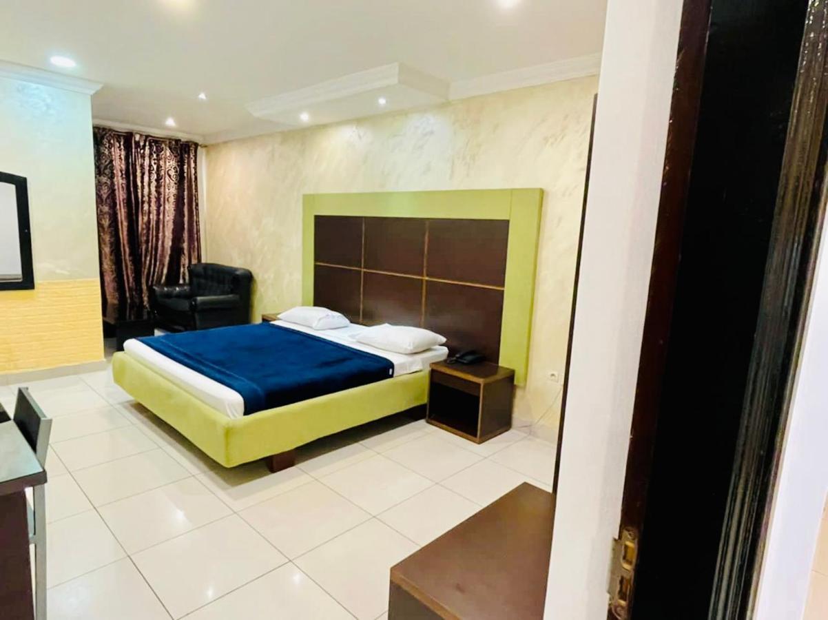 Class Hotel Brazzaville Bagian luar foto