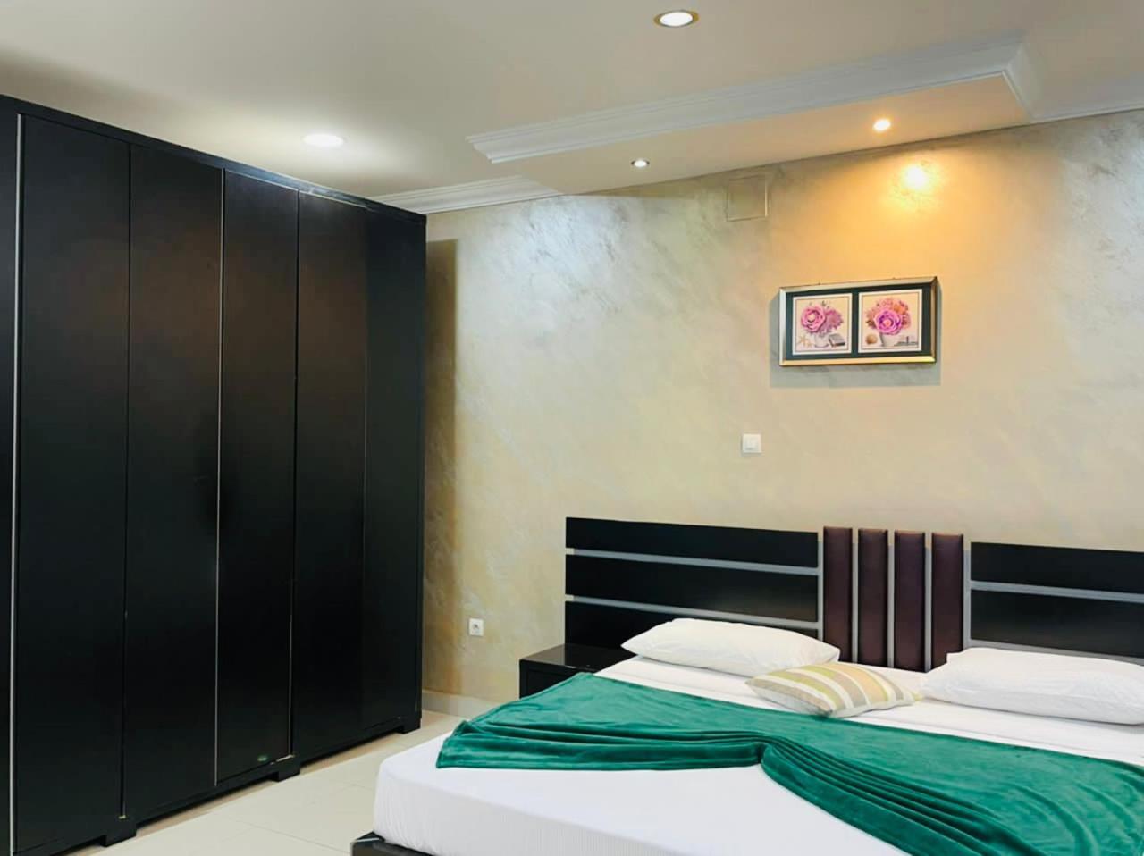 Class Hotel Brazzaville Bagian luar foto