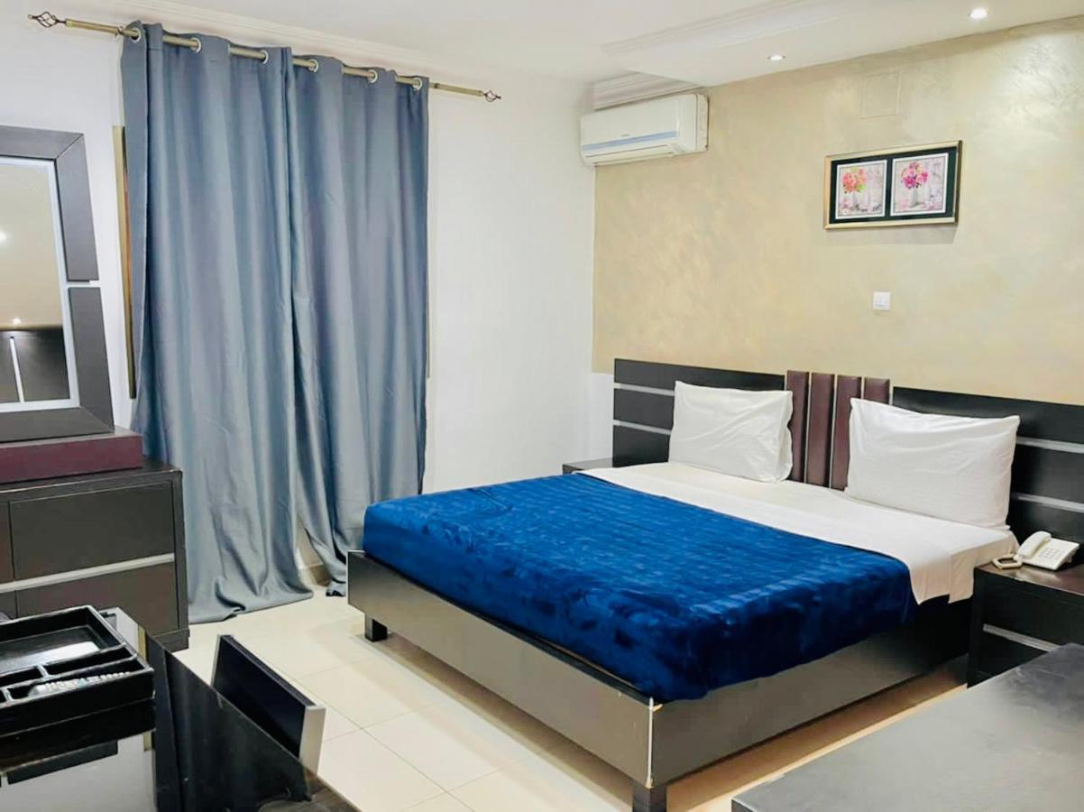 Class Hotel Brazzaville Bagian luar foto