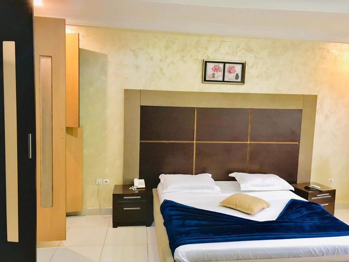 Class Hotel Brazzaville Bagian luar foto