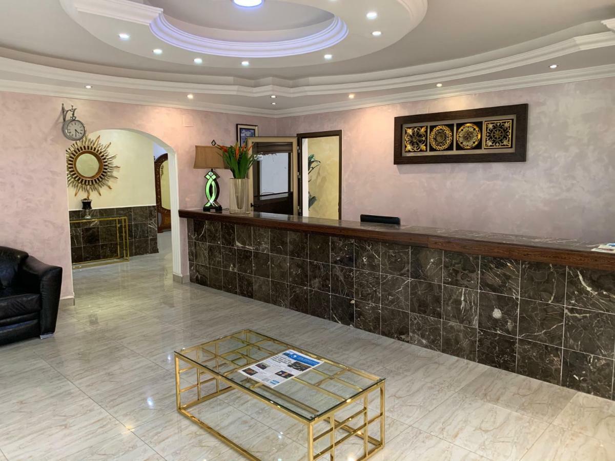 Class Hotel Brazzaville Bagian luar foto
